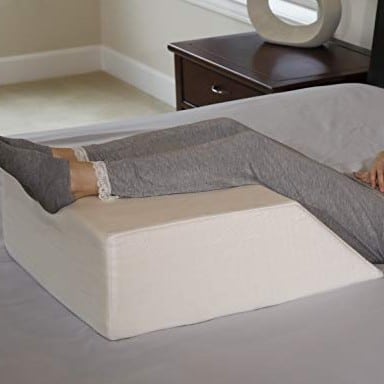 13-InteVision-Ortho-Bed-Wedge-Pillow